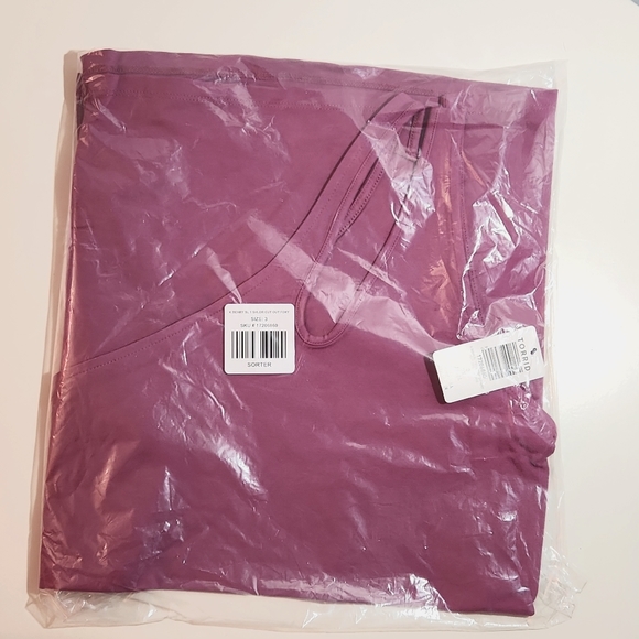 ❤️NWT VINTAGE TORRID SEXY FITTED ONE SHOULDER CUTOUT TOP CAMI TANK - PLUS SIZE - Picture 4 of 10